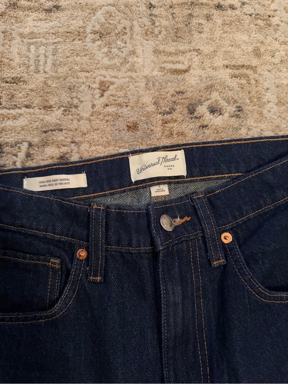 Target High Rise Barrel Jean. Size 4 - Picture 3 of 7